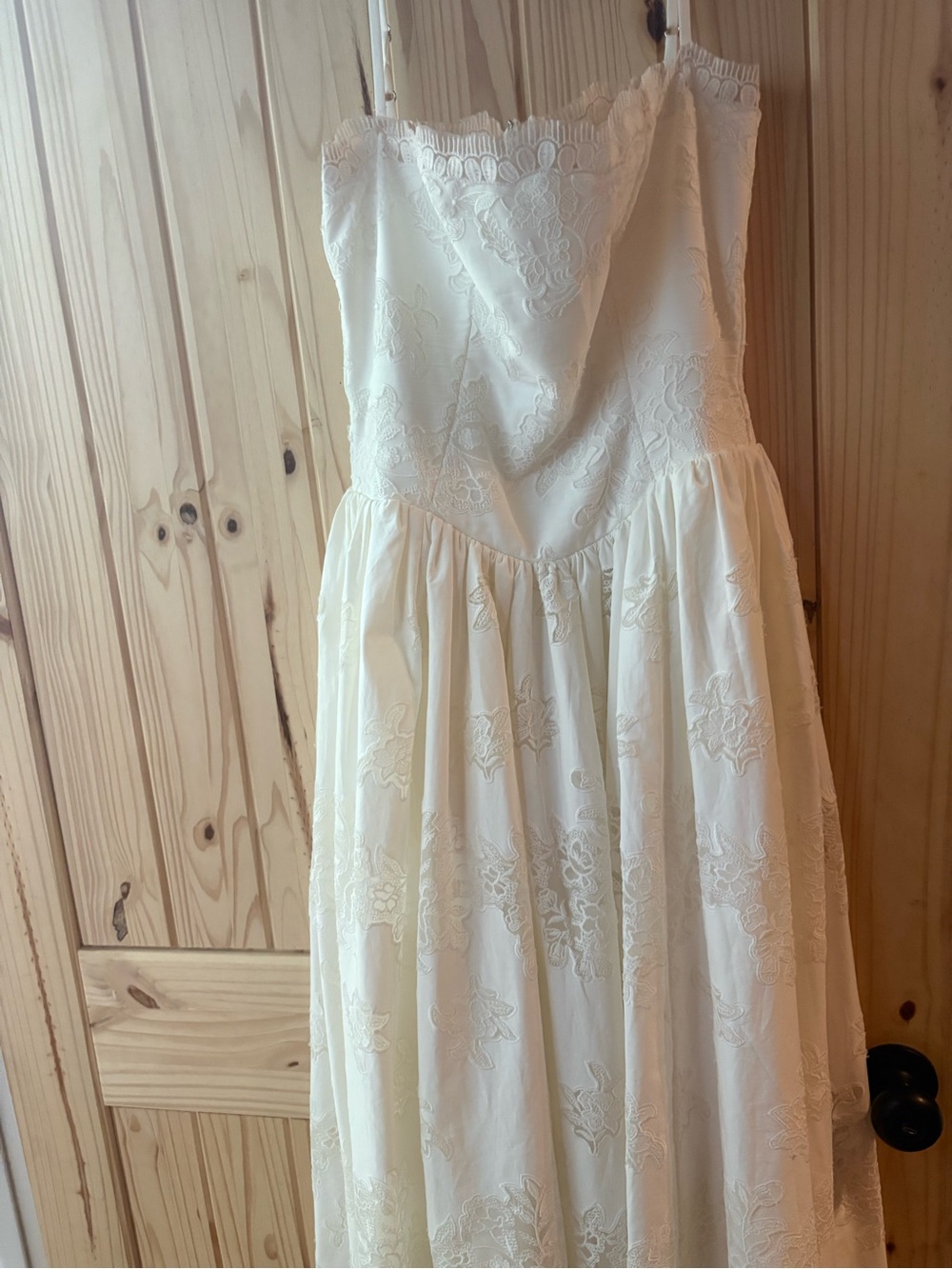House of CB White Lace Midi Dress with Spaghetti Straps - Picture 2 of 11
